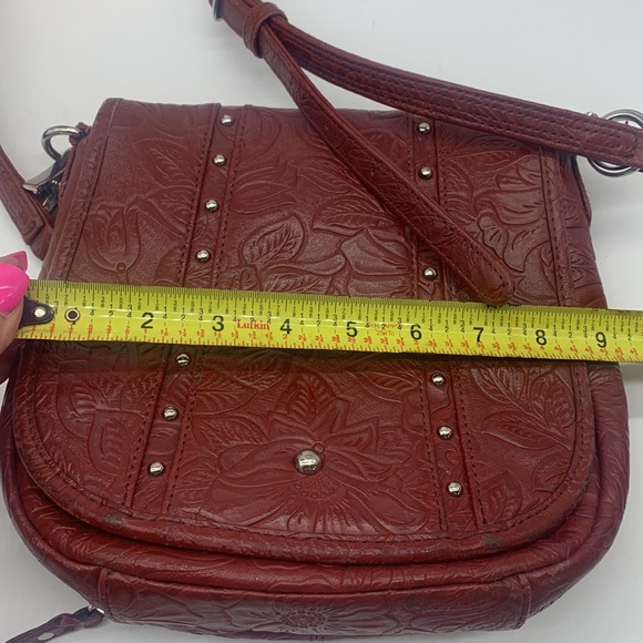Gun Tote’n Mamas red leather crossbody bag w/ studs. Gun holder missing MCB4525A - Picture 12 of 16